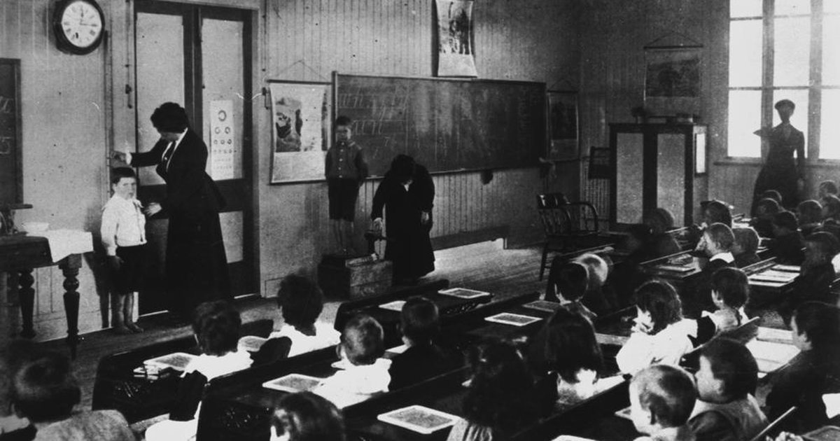 Aula escolar para contextualizar un informe de seguimiento academico